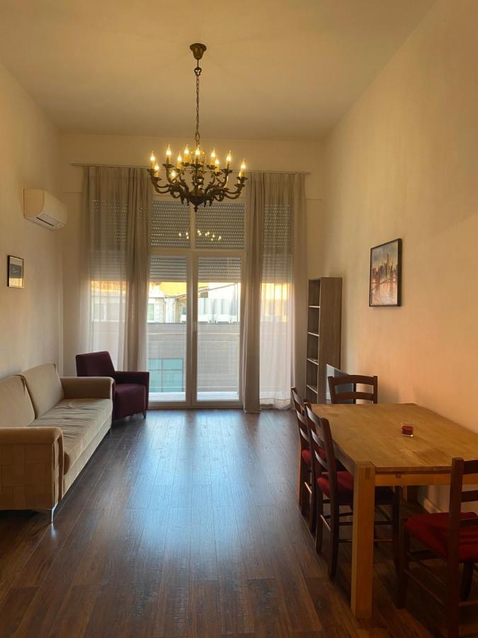 Ambassador Tirana Apartment Buitenkant foto